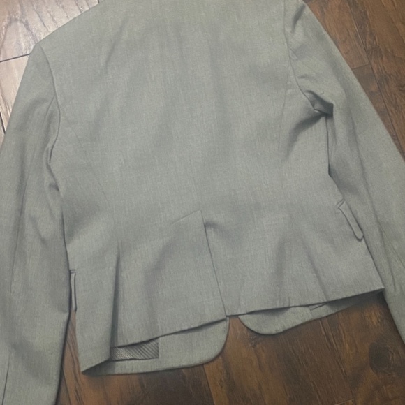 BCBG blazer - very stylish - Picture 4 of 5